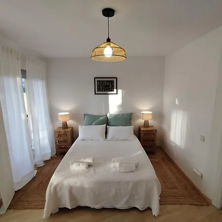 En Paseo Del Mar, Sotogrande Apartment